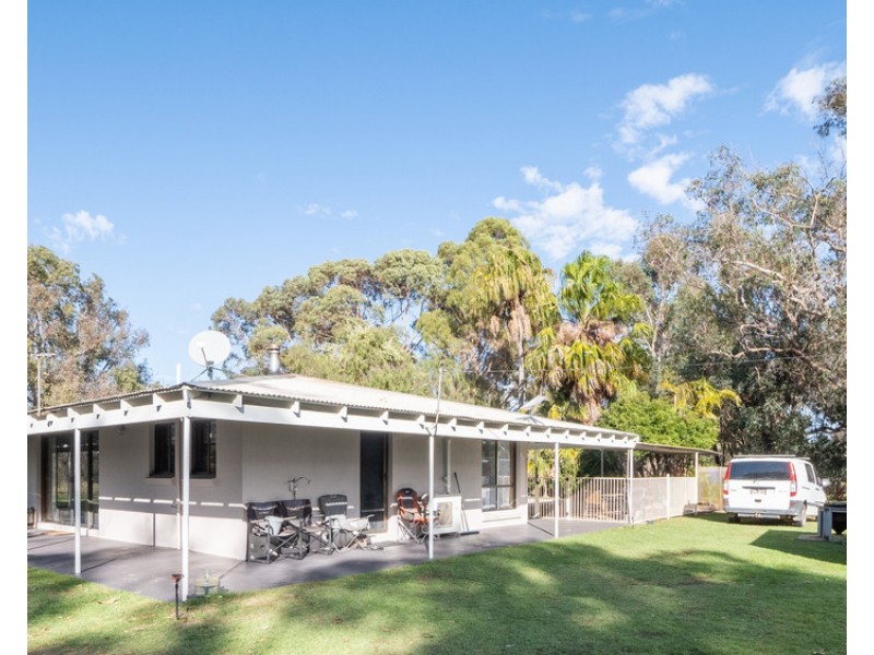 16 Tompsett Road, Tutunup WA 6280