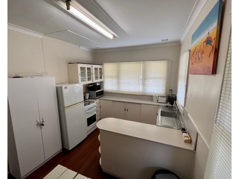 87 Fairbairn Road, Busselton WA 6280