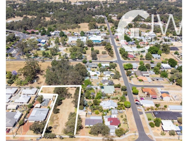 22 West Road, Capel WA 6271
