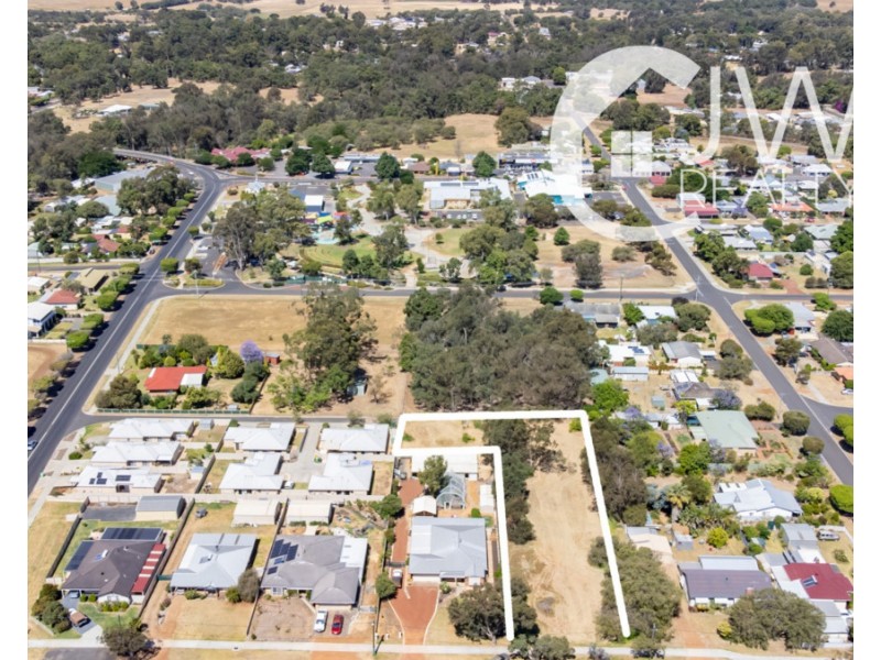 22 West Road, Capel WA 6271