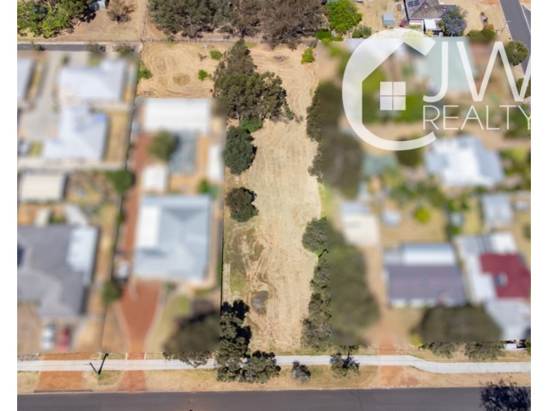 22 West Road, Capel WA 6271