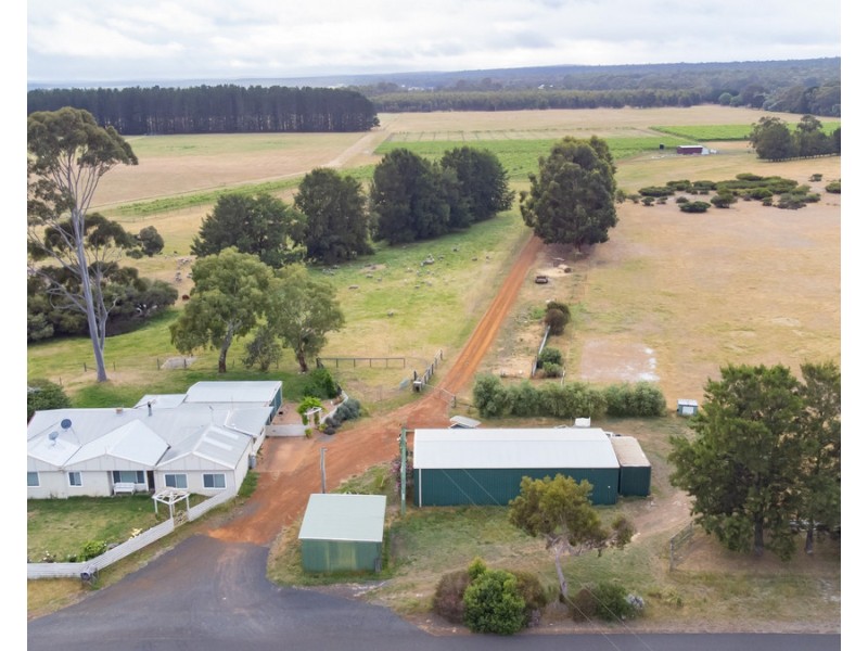 311 Yoongarillup Road, Sabina River WA 6280