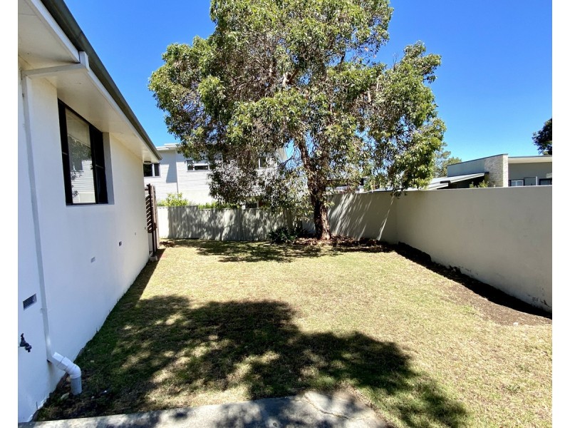 28 CHAPMAN Street, Dunsborough WA 6281