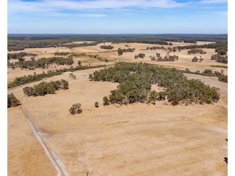 1 Hopkins Road, Chapman Hill WA 6280