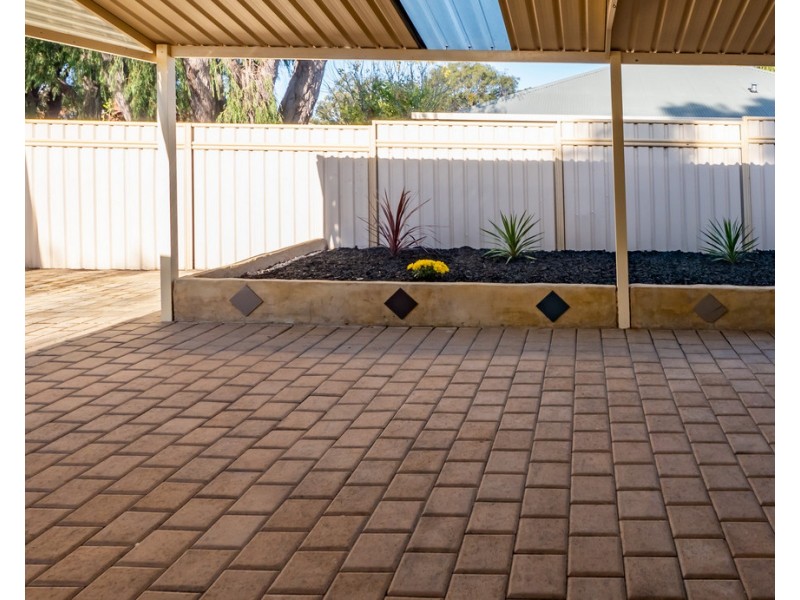 102 College Avenue, West Busselton WA 6280