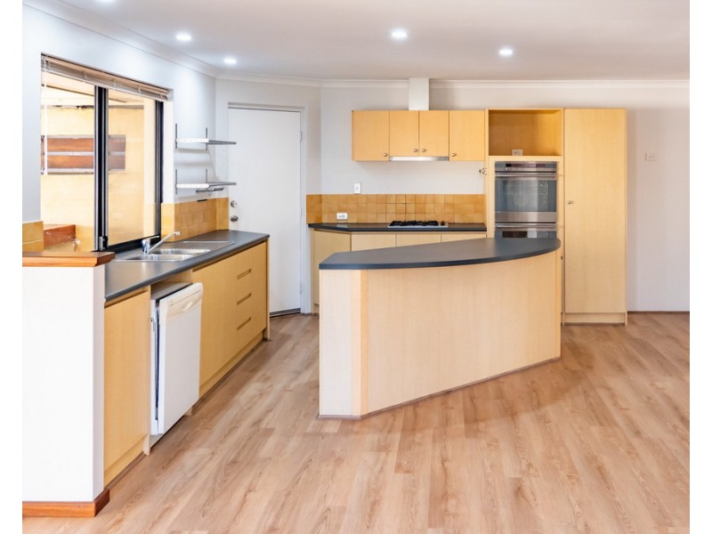 102 College Avenue, West Busselton WA 6280