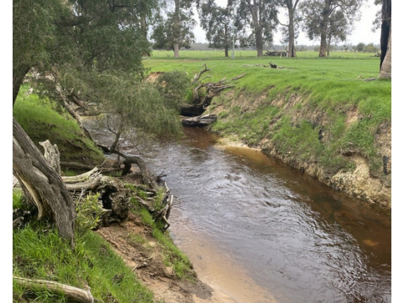 712 Wonnerup South Road, Yoongarillup WA 6280