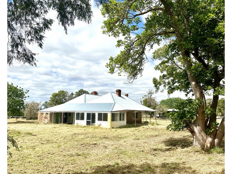 174 Forrest Beach Road, Wonnerup WA 6280