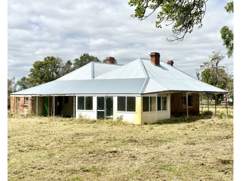 174 Forrest Beach Road, Wonnerup WA 6280