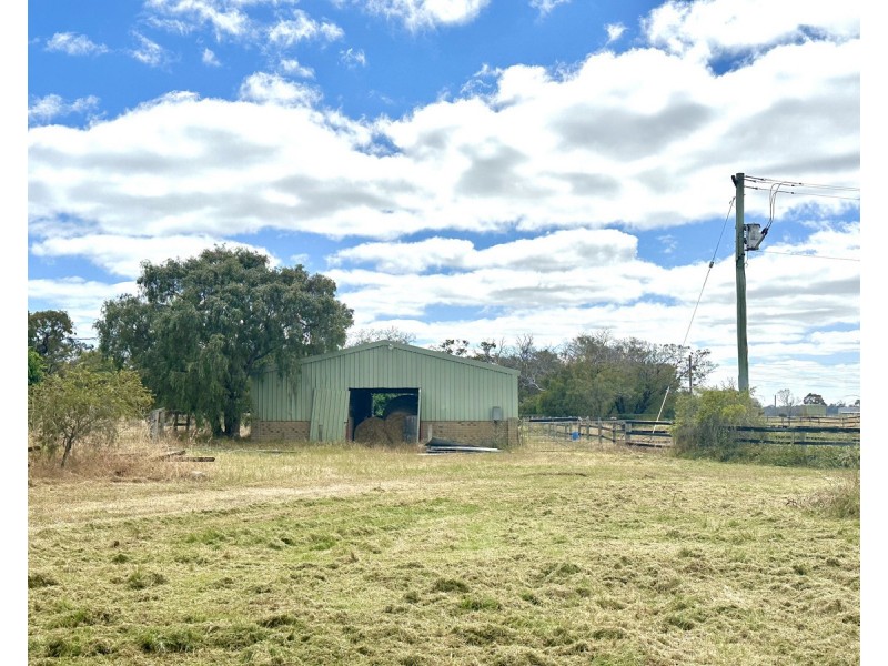174 Forrest Beach Road, Wonnerup WA 6280
