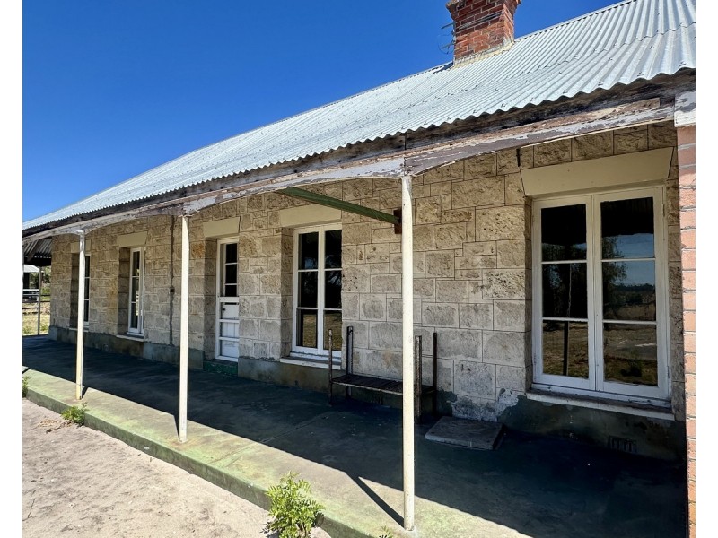 174 Forrest Beach Road, Wonnerup WA 6280