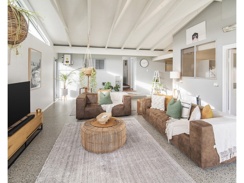 85 Fairbairn Road, Busselton WA 6280