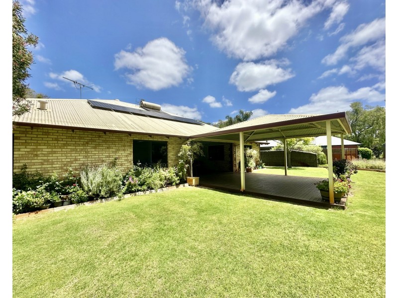 19 Klaehn Crescent, Yalyalup WA 6280