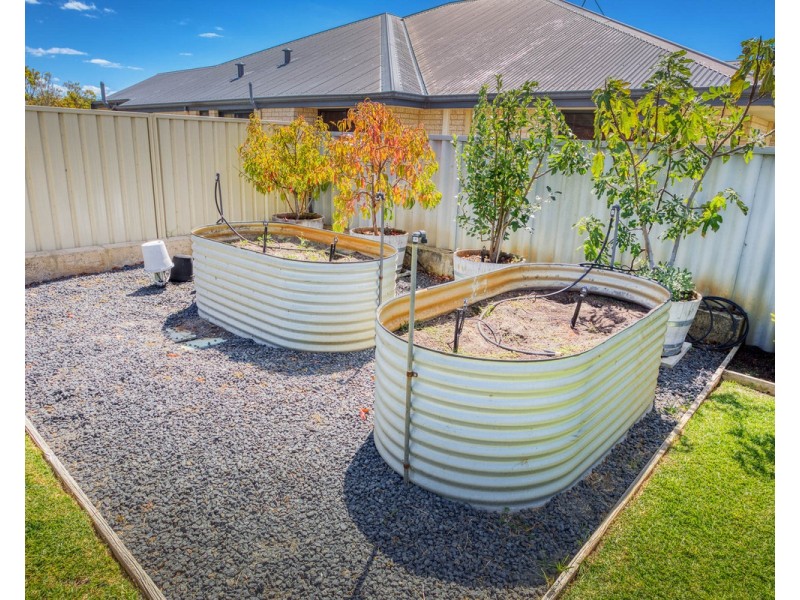 81 Broadwater Boulevard, Broadwater WA 6280