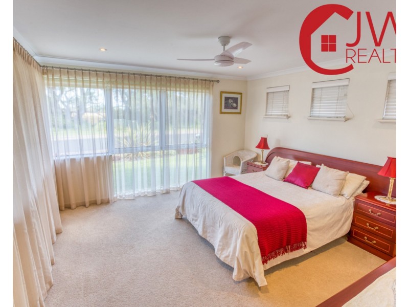 81 Broadwater Boulevard, Broadwater WA 6280