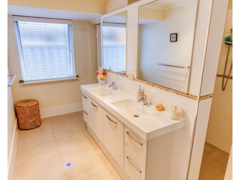 81 Broadwater Boulevard, Broadwater WA 6280