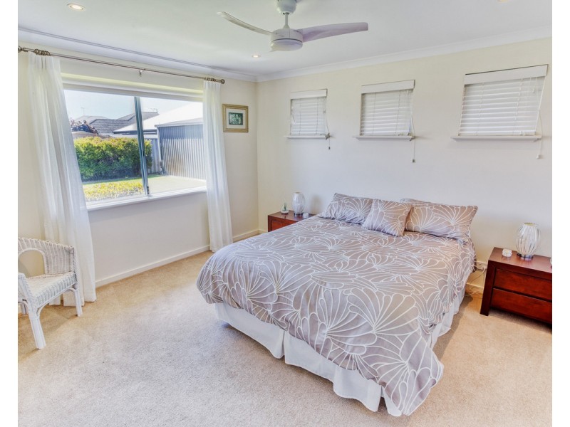 81 Broadwater Boulevard, Broadwater WA 6280
