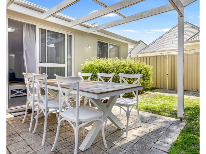 28/12 Little Colins Street, Broadwater WA 6280