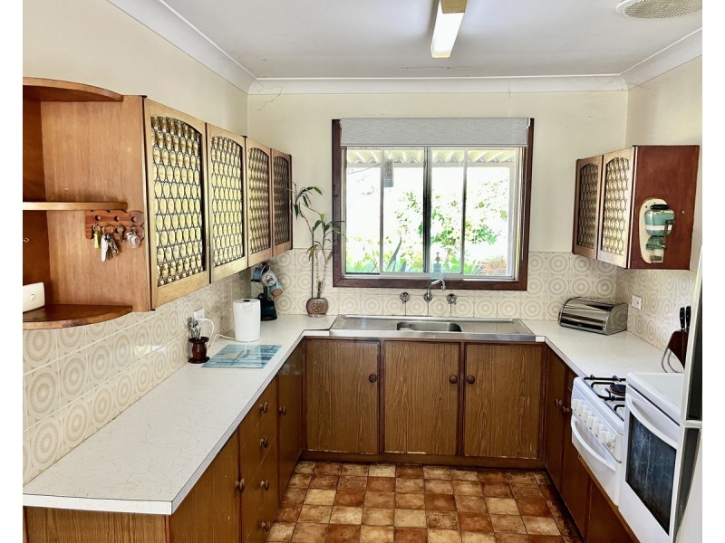 12 Marshall Street, Quindalup WA 6281