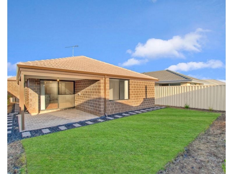 10 Castellar Pass, Yalyalup WA 6280