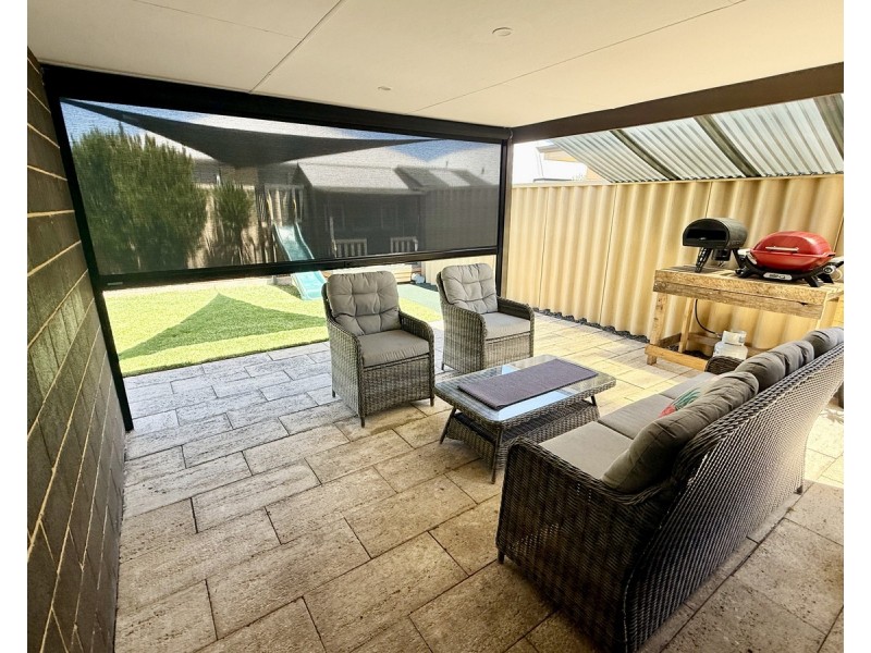 10 Castellar Pass, Yalyalup WA 6280