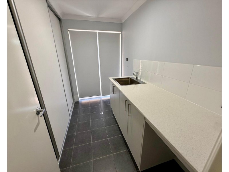 4 Henry Willmott Drive, Geographe WA 6280