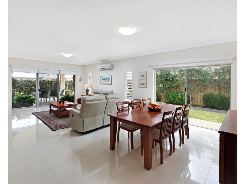 20 Anna Capel View, Geographe WA 6280