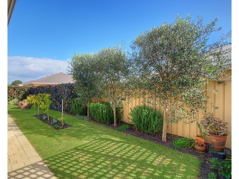 20 Anna Capel View, Geographe WA 6280