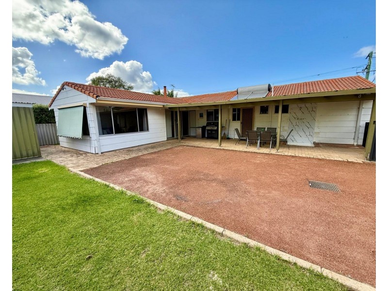7 Roberts Road, Abbey WA 6280