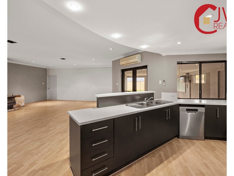 6 Pickmore Circus, West Busselton WA 6280