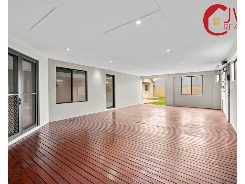 6 Pickmore Circus, West Busselton WA 6280