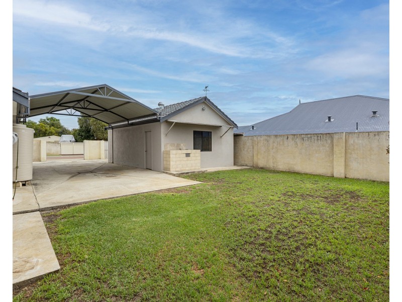 6 Pickmore Circus, West Busselton WA 6280
