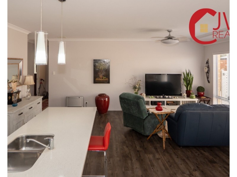 12 Bourke Way, Broadwater WA 6280