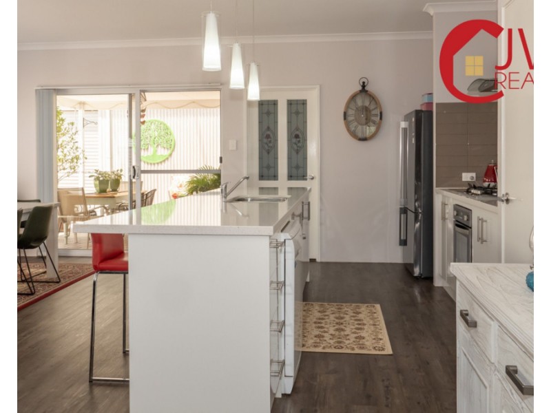 12 Bourke Way, Broadwater WA 6280