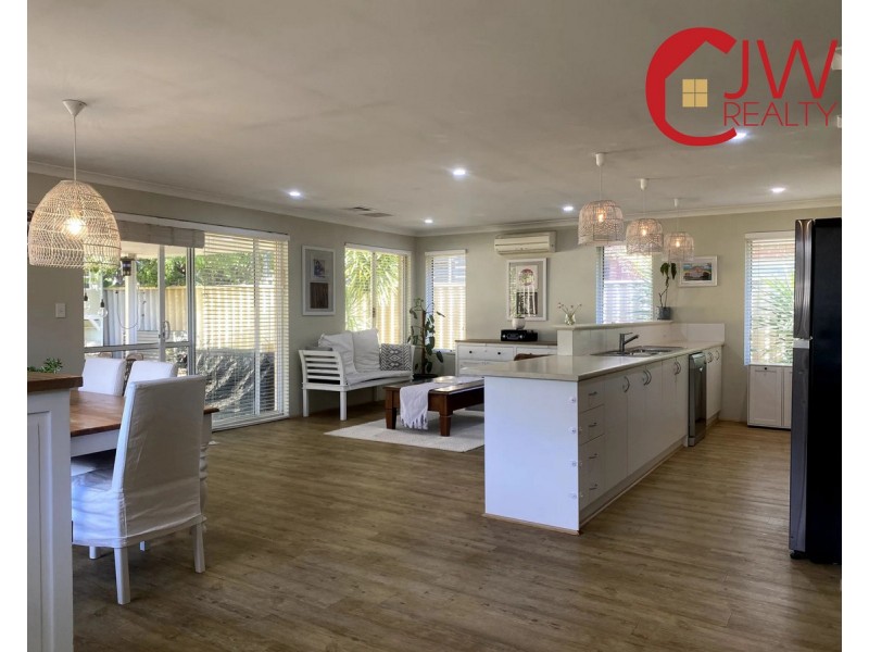 17 Edwinstone Close, Dalyellup WA 6230