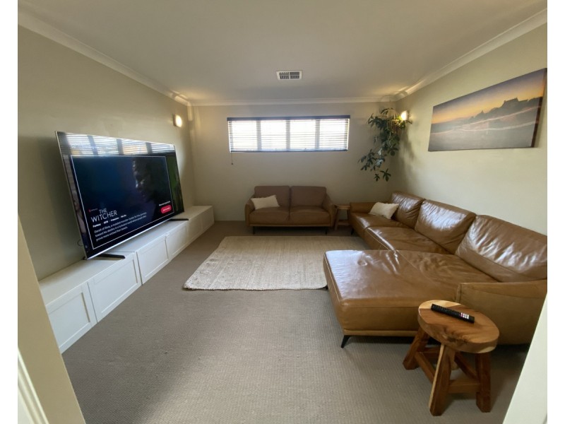 17 Edwinstone Close, Dalyellup WA 6230