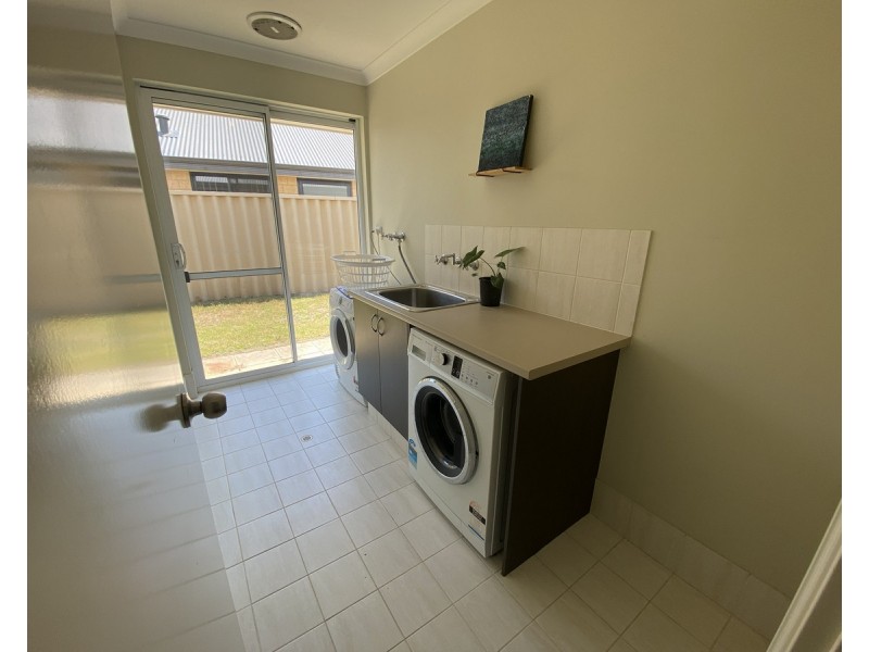 17 Edwinstone Close, Dalyellup WA 6230