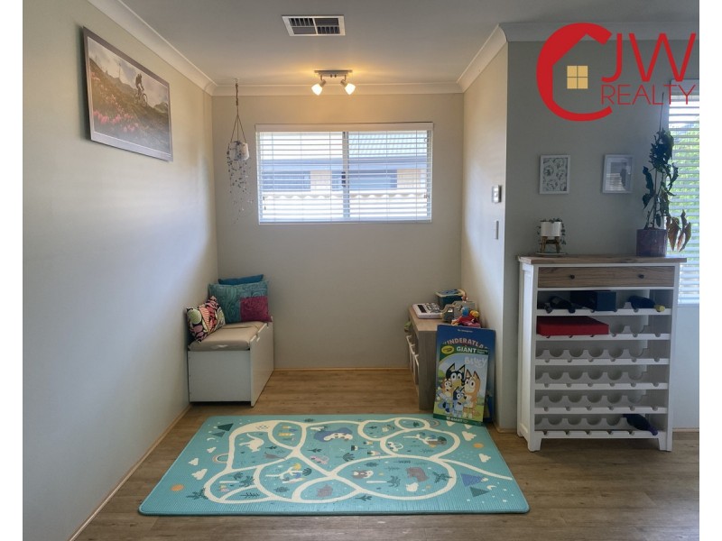 17 Edwinstone Close, Dalyellup WA 6230