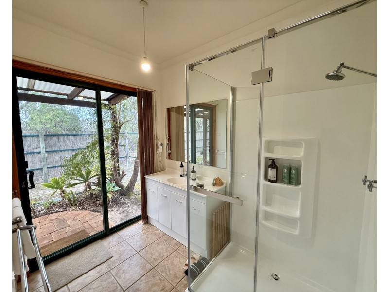 118 Roy  Road, Metricup WA 6280