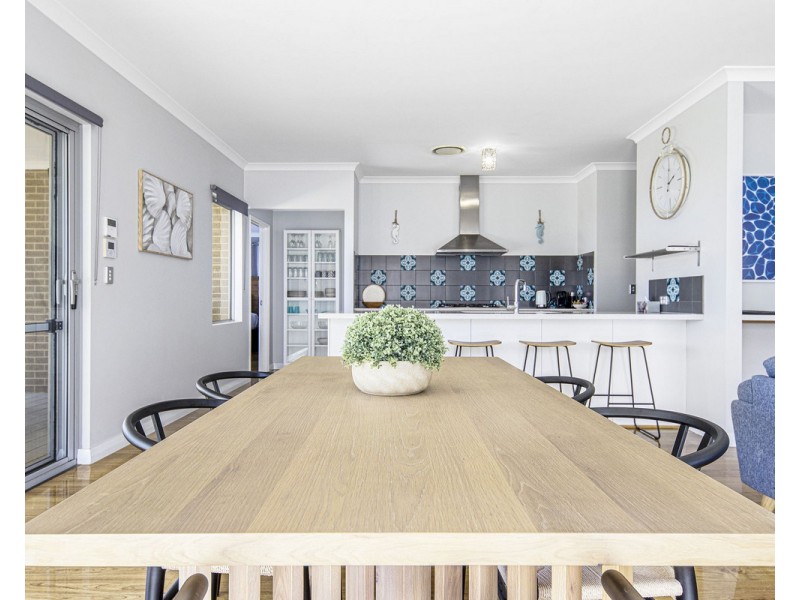 8 Killarney Road, Dunsborough WA 6281