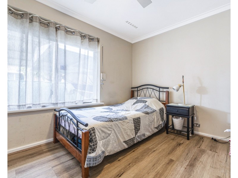 2 Butt Place, Orelia WA 6167