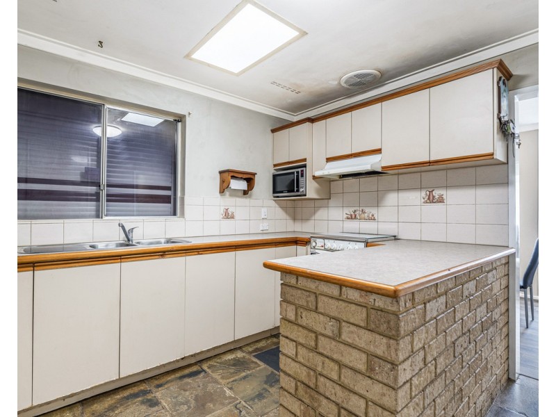 2 Butt Place, Orelia WA 6167