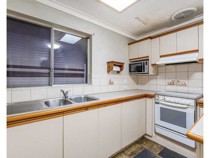 2 Butt Place, Orelia WA 6167