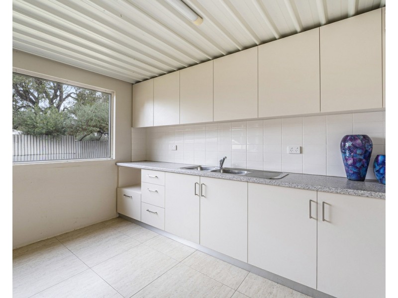 2 Butt Place, Orelia WA 6167