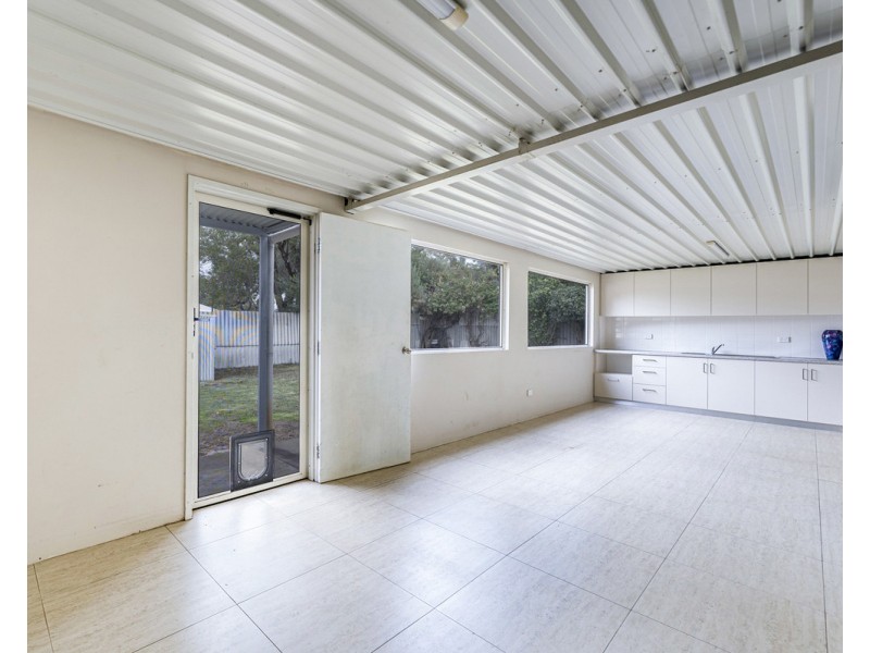 2 Butt Place, Orelia WA 6167