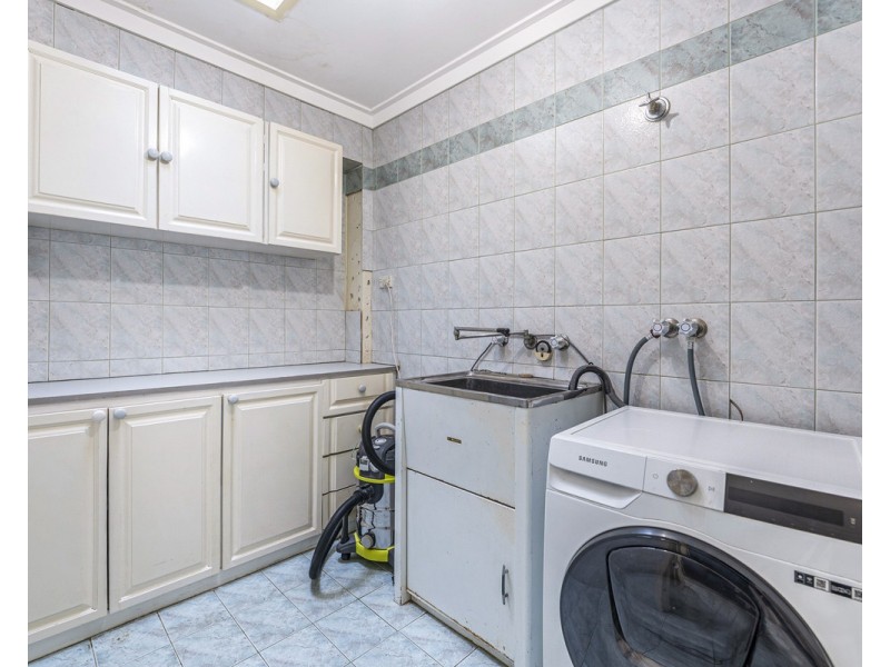 2 Butt Place, Orelia WA 6167