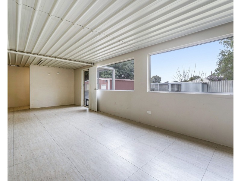 2 Butt Place, Orelia WA 6167