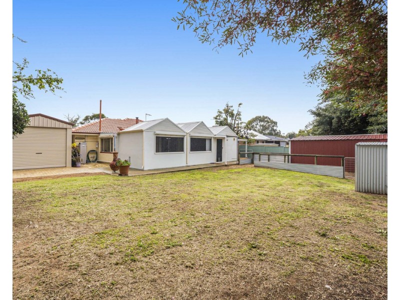 2 Butt Place, Orelia WA 6167