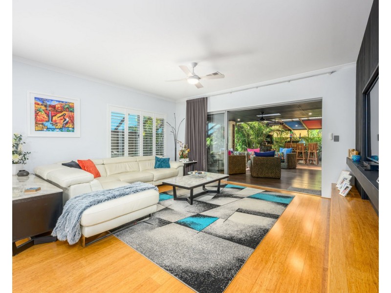 2 Stow Chase, South Yunderup WA 6208