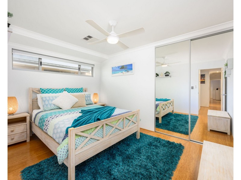 2 Stow Chase, South Yunderup WA 6208